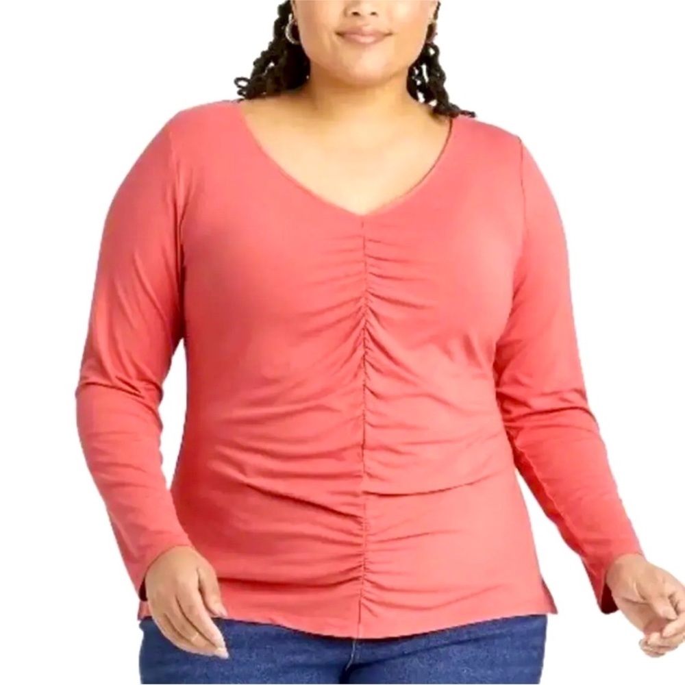 Ava & Viv Ruched Front Long Sleeve Top